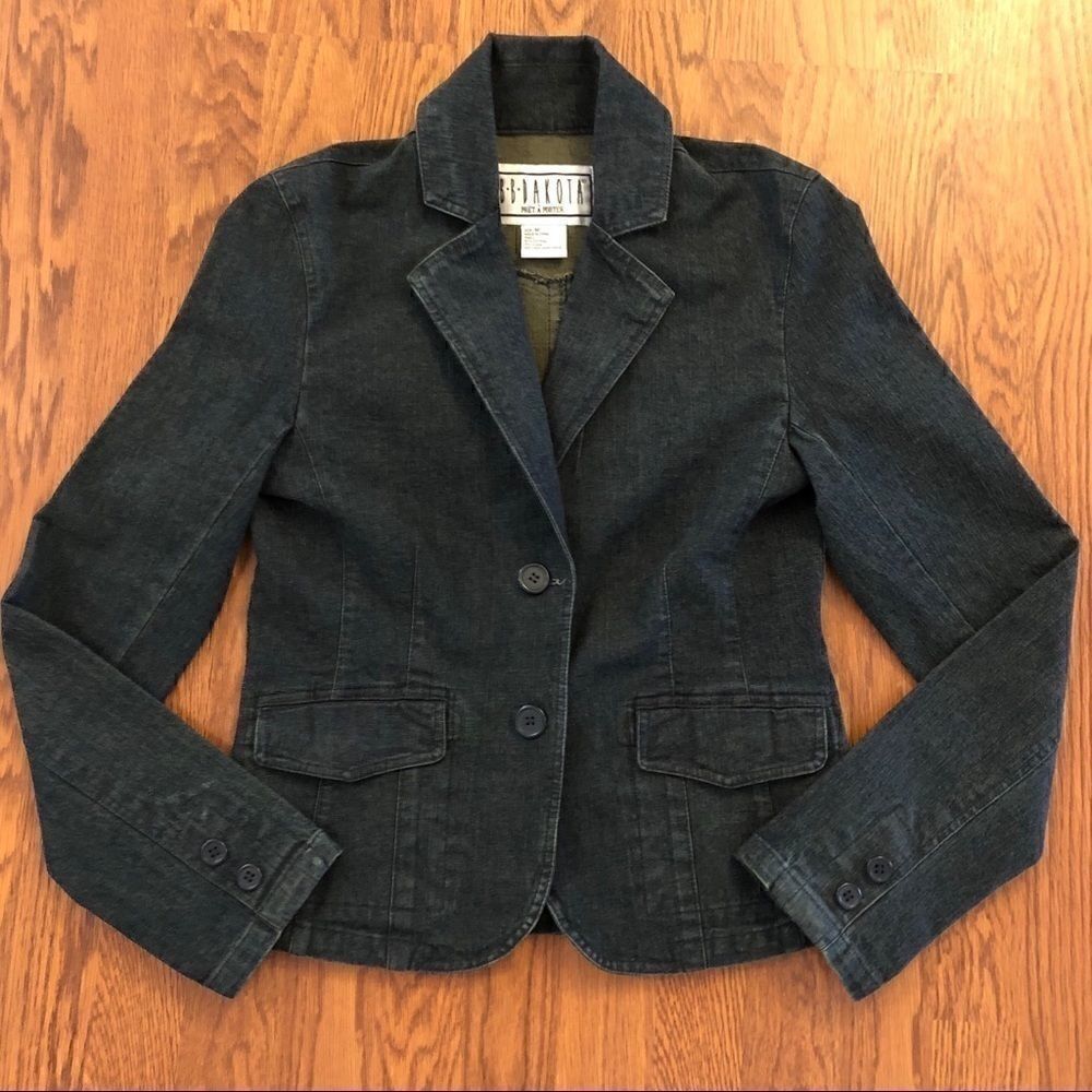 BB Dakota Dark Wash Denim Blazer Size Medium